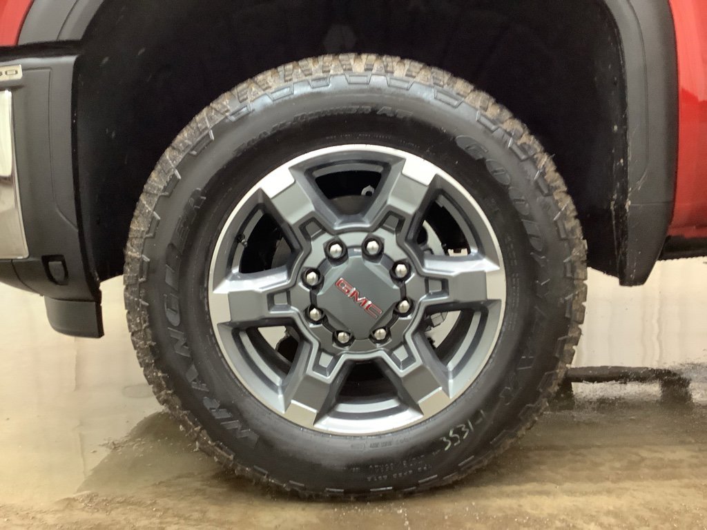 New 2026 GMC Sierra 2500 SLT w/ SLT Premium Package AWD/4WD image 32