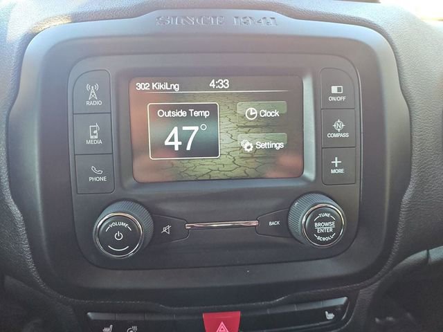 Used 2015 Jeep Renegade Latitude w/ Popular Equipment Group AWD/4WD image 14