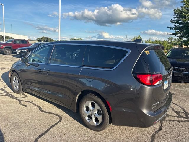 Used 2018 Chrysler Pacifica Touring Plus FWD image 5