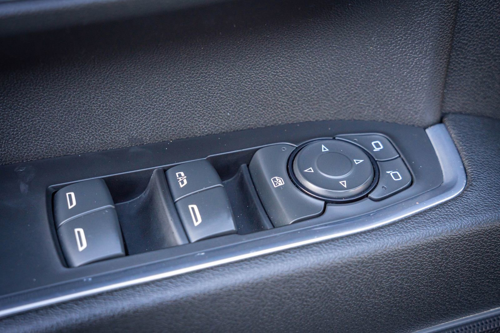 Used 2024 Chevrolet Silverado 2500 LT image 15