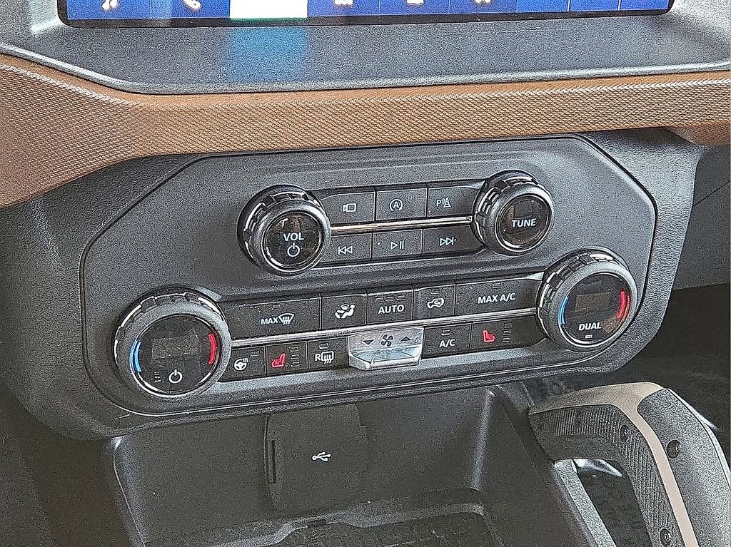 Used 2024 Ford Bronco Outer Banks image 28