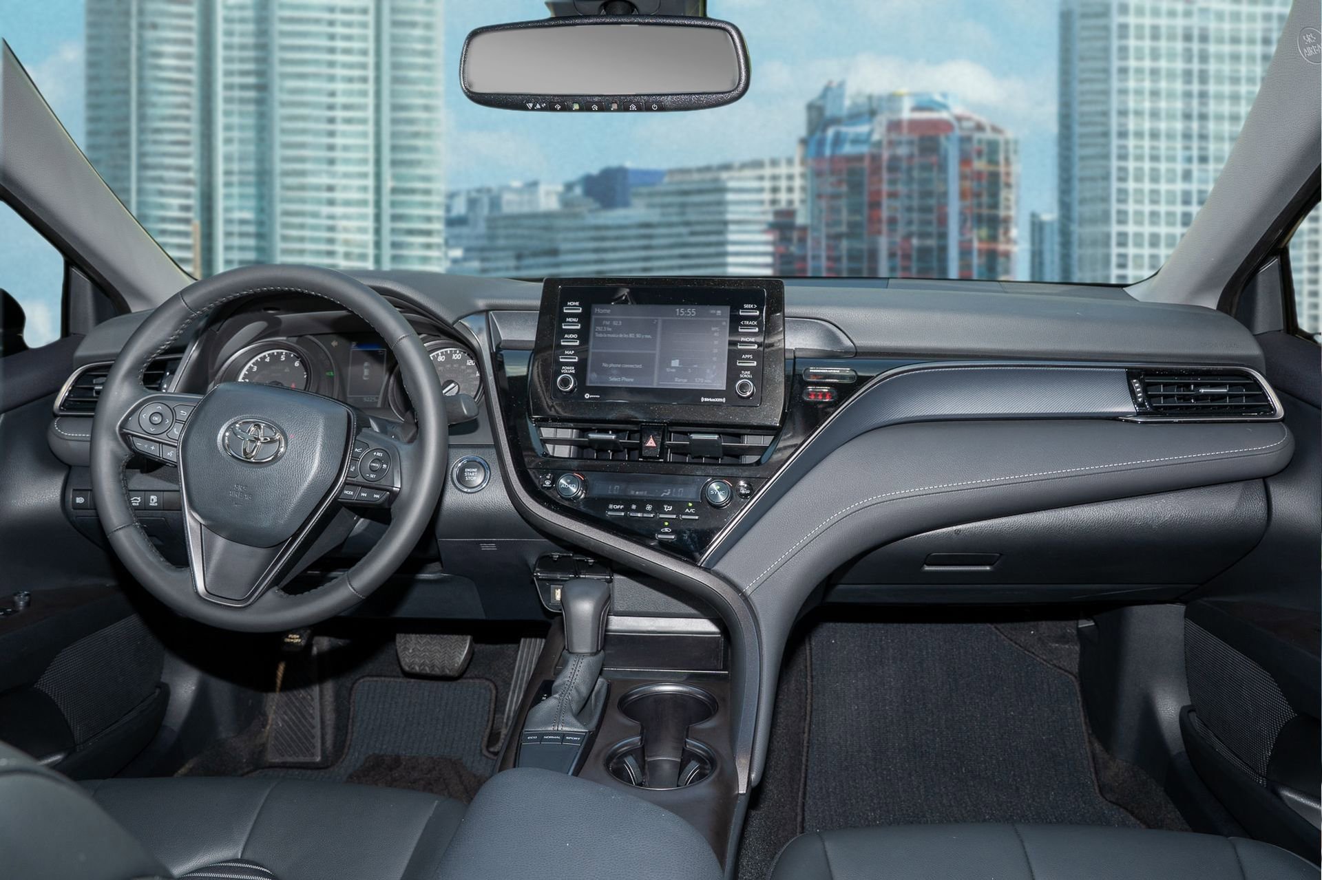 Used 2024 Toyota Camry SE w/ Convenience Package image 20