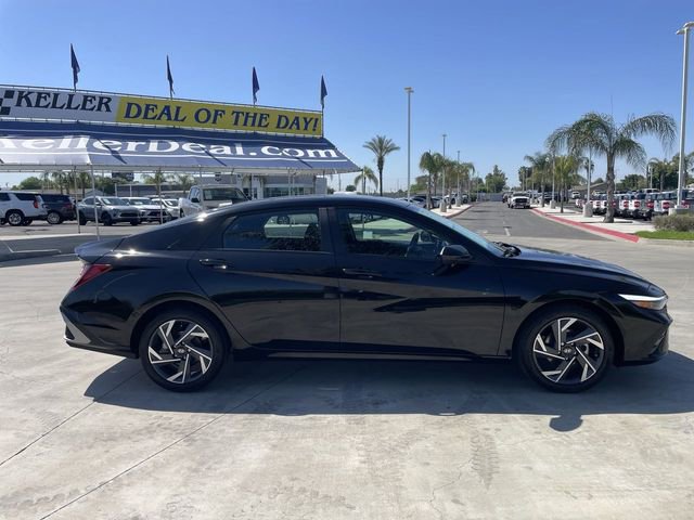 Used 2025 Hyundai Elantra Sport FWD image 9