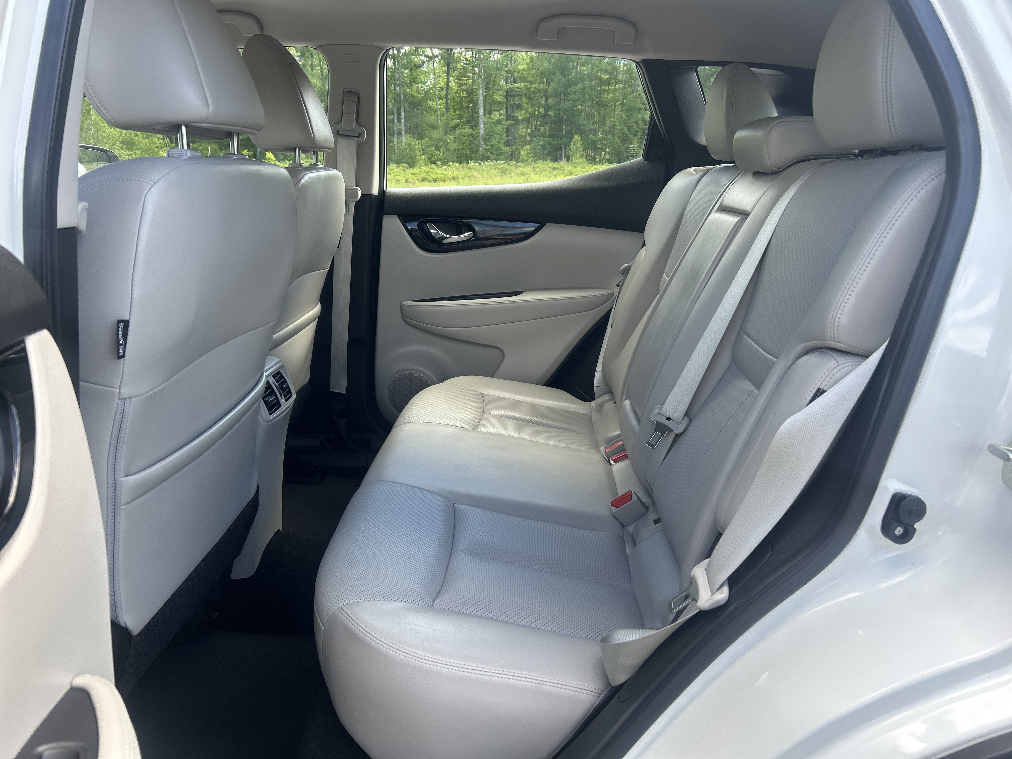 Certified 2022 Nissan Rogue Sport SL AWD/4WD image 16