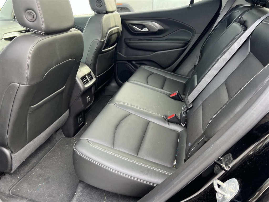 Used 2024 GMC Terrain SLT w/ Elevation Edition image 11