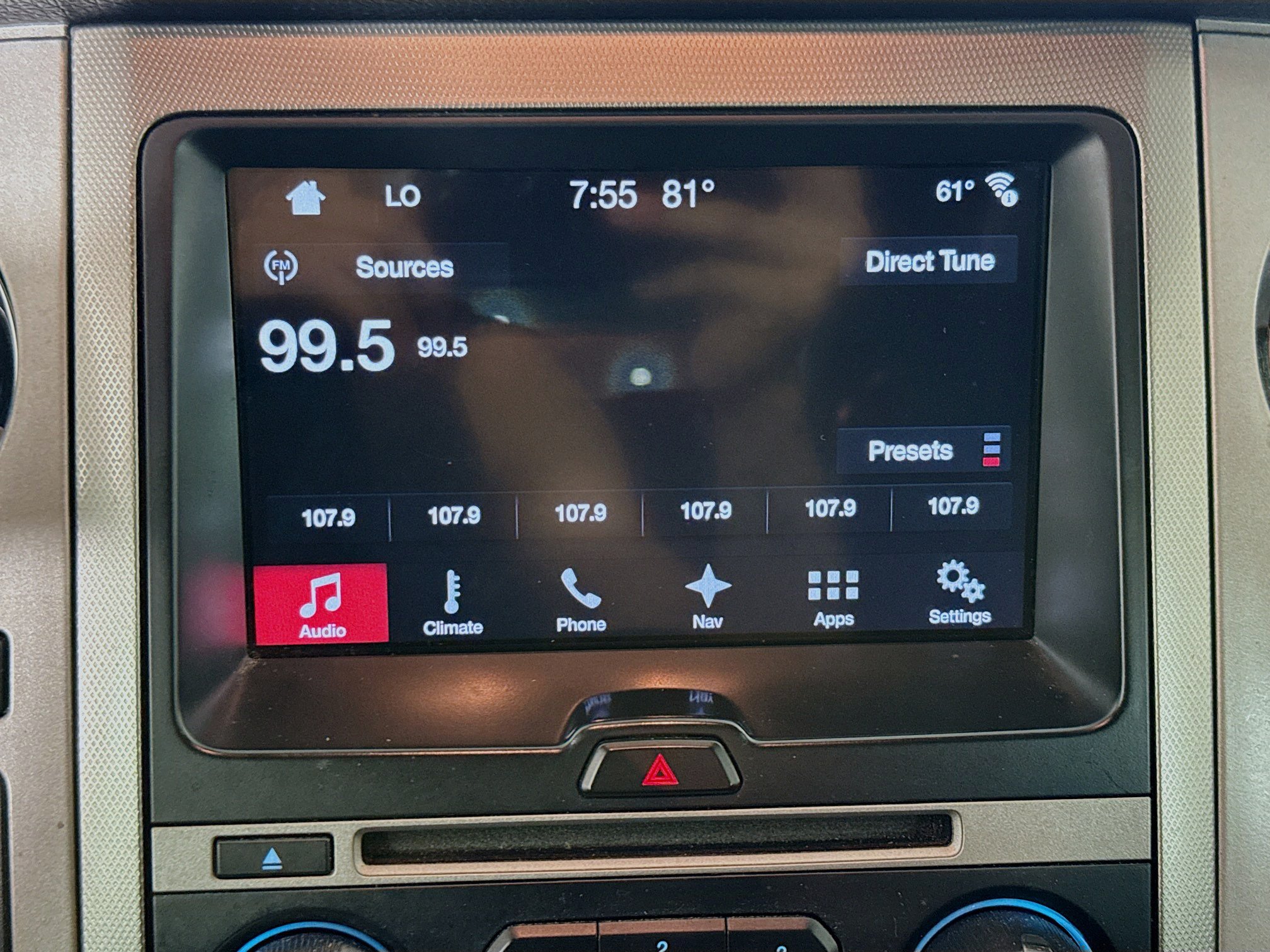 Used 2017 Ford Expedition XLT w/ Equipment Group 202A AWD/4WD image 16