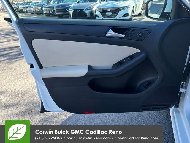 Used 2014 Volkswagen Jetta SE image 10