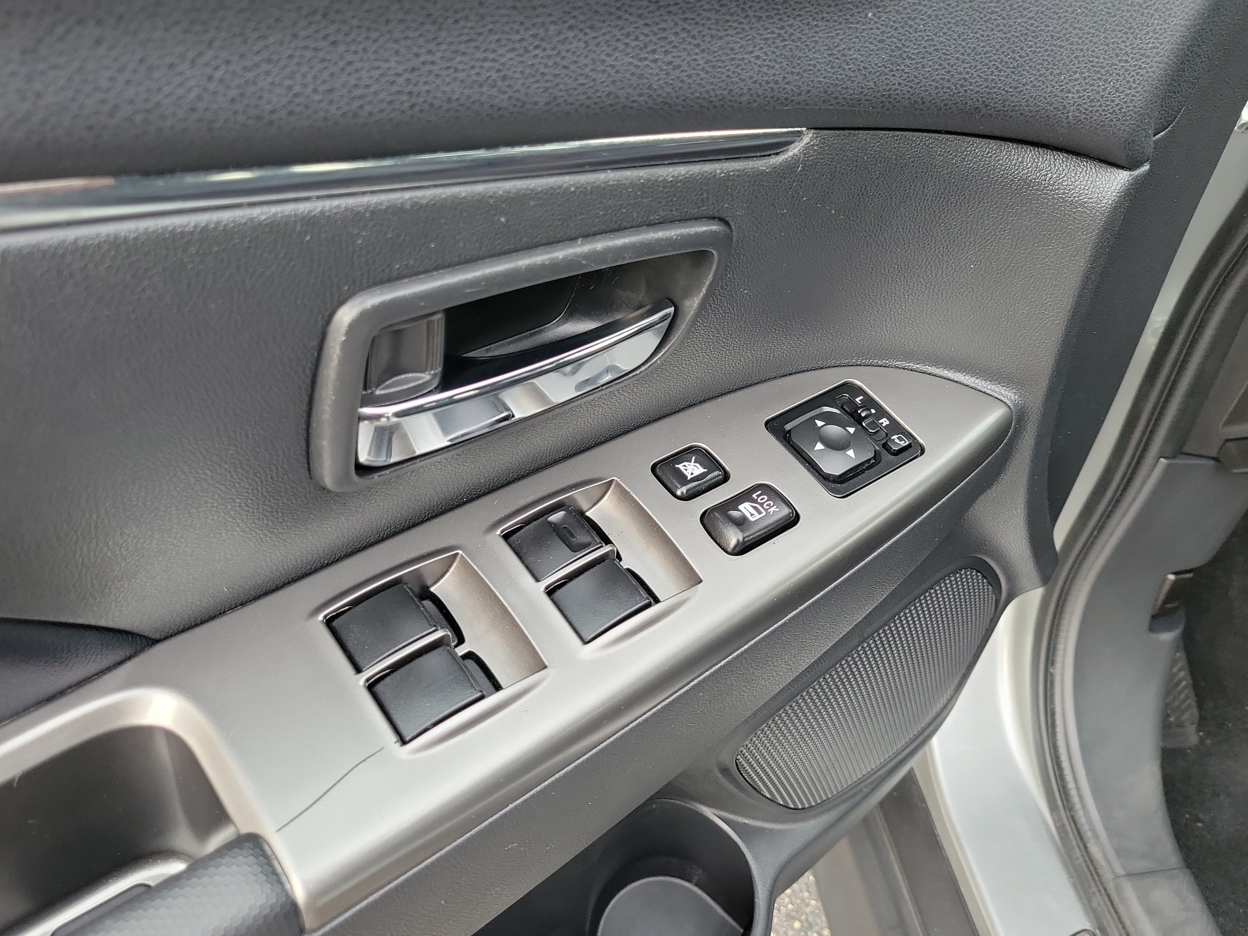Used 2024 Mitsubishi Outlander Sport SEL AWD/4WD image 18