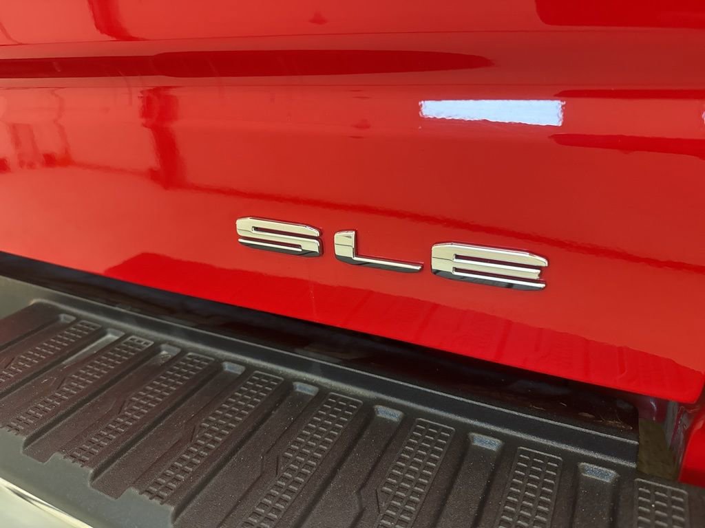Used 2022 GMC Sierra 1500 SLE w/ LPO, GMC Protection Package AWD/4WD image 9
