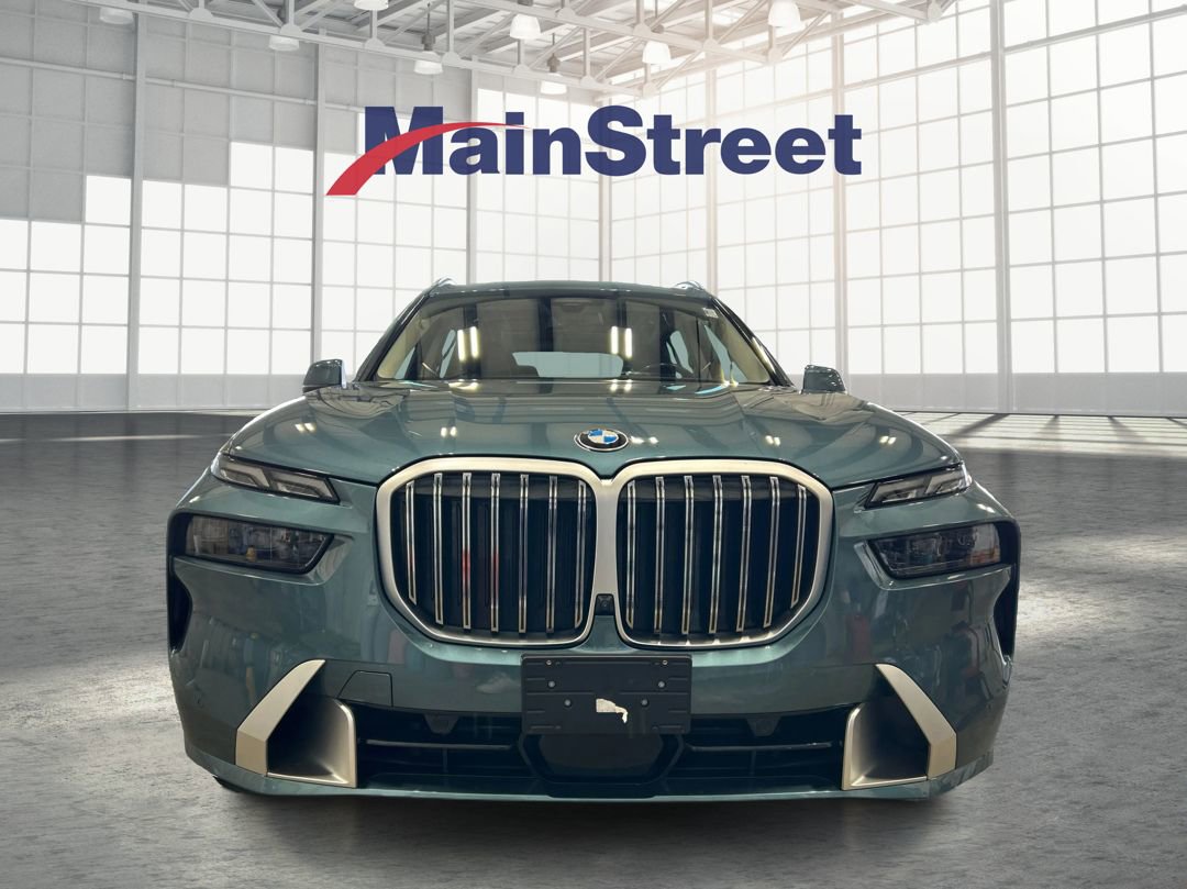 Used 2023 BMW X7 xDrive40i w/ Dynamic Handling Package image 8