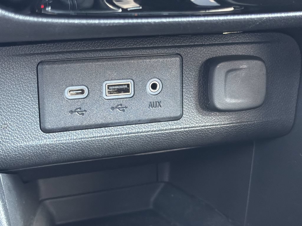 Used 2023 Buick Encore GX Select FWD image 7