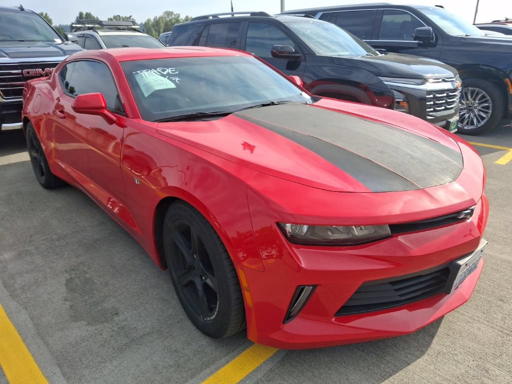 Used 2016 Chevrolet Camaro LT w/ Technology Package RWD image 2