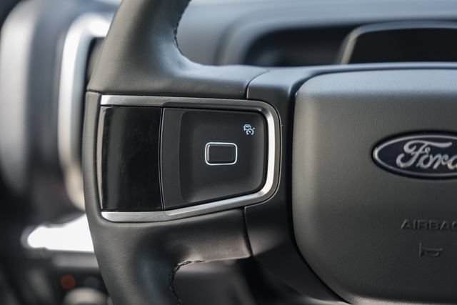 Used 2025 Ford Expedition Active AWD/4WD image 44