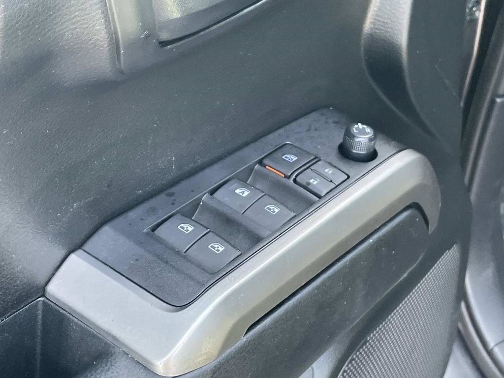 Used 2021 Toyota Tacoma SR5 RWD image 21