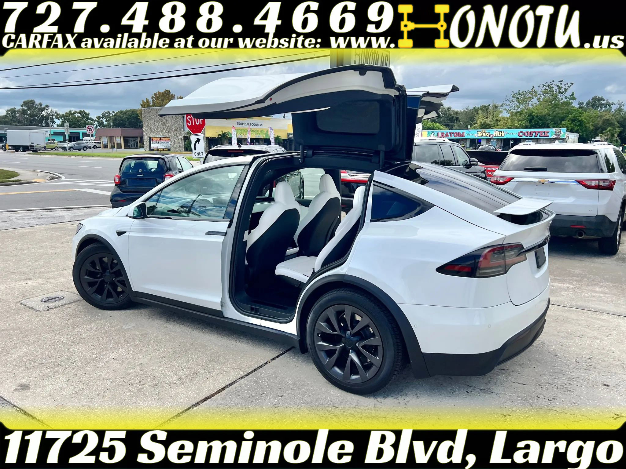 Used 2022 Tesla Model X Plaid image 5