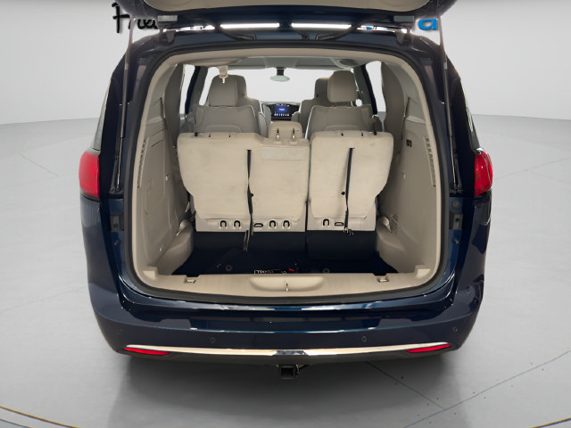 Used 2018 Chrysler Pacifica Touring Plus FWD image 21