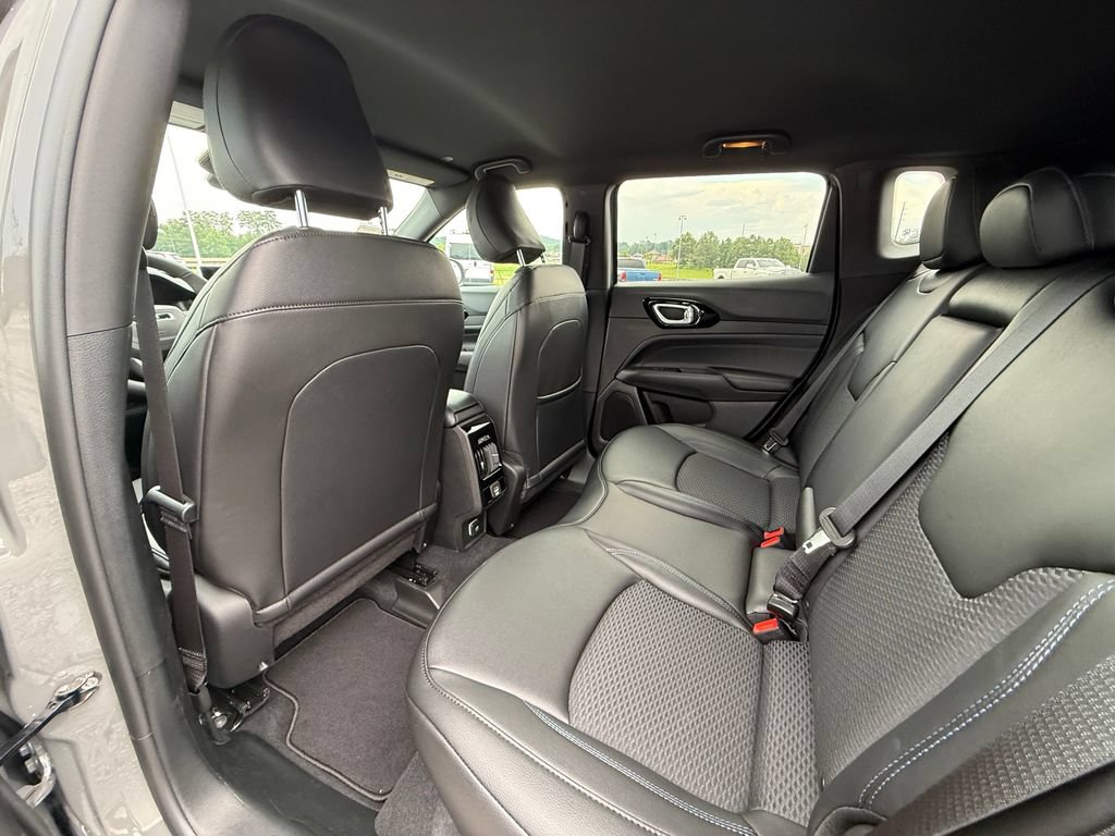 New 2026 Jeep Compass Latitude AWD/4WD image 22