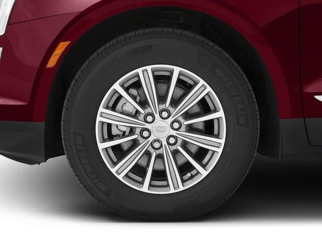 Used 2017 Cadillac XT5 Luxury w/ Driver Awareness Package FWD image 11