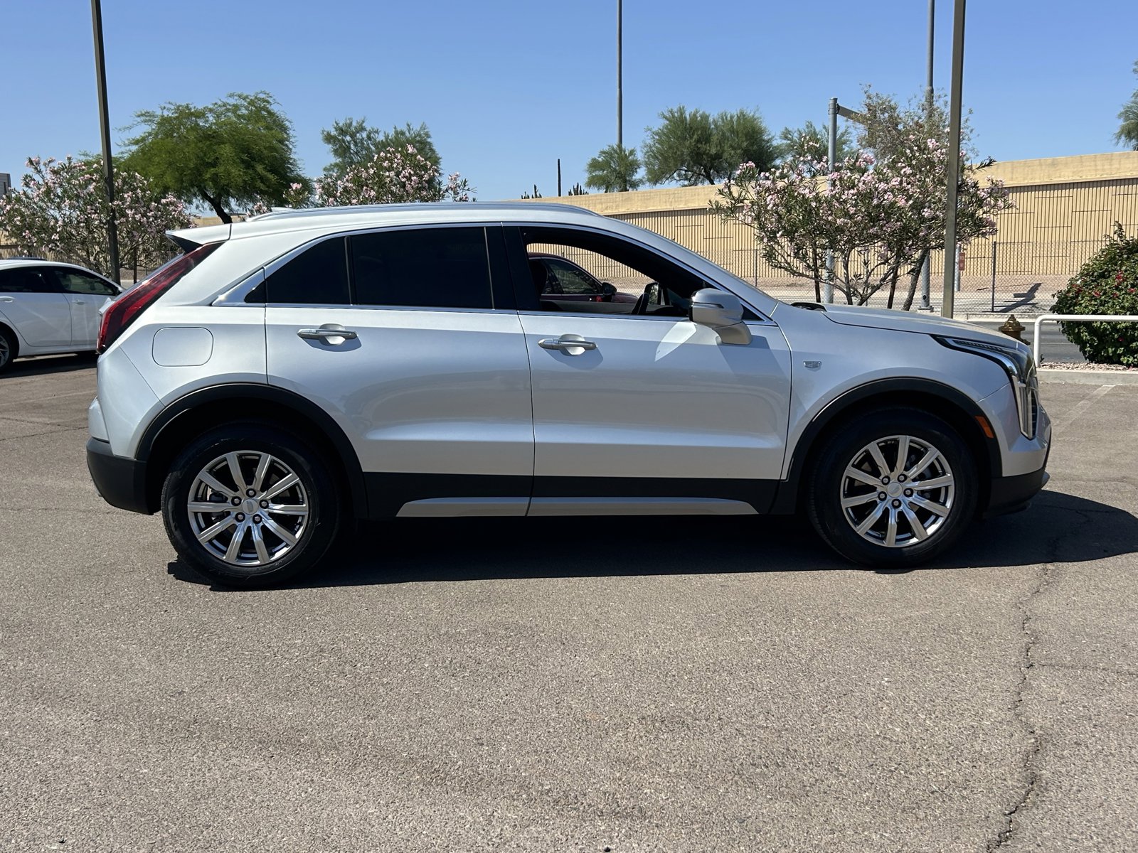 Certified 2022 Cadillac XT4 Premium Luxury w/ Safety Alert Package image 6