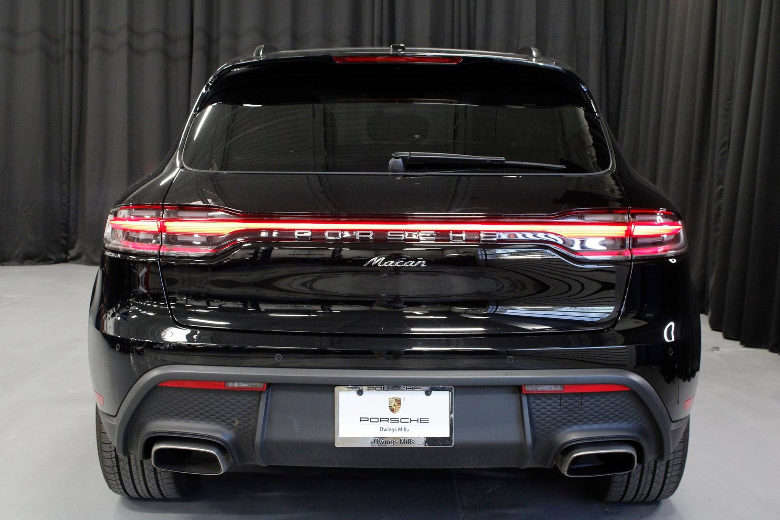 Certified 2025 Porsche Macan image 6