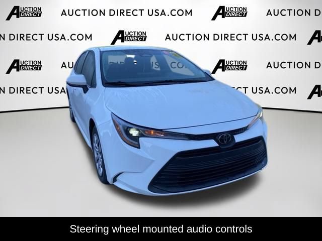Used 2024 Toyota Corolla LE FWD image 3