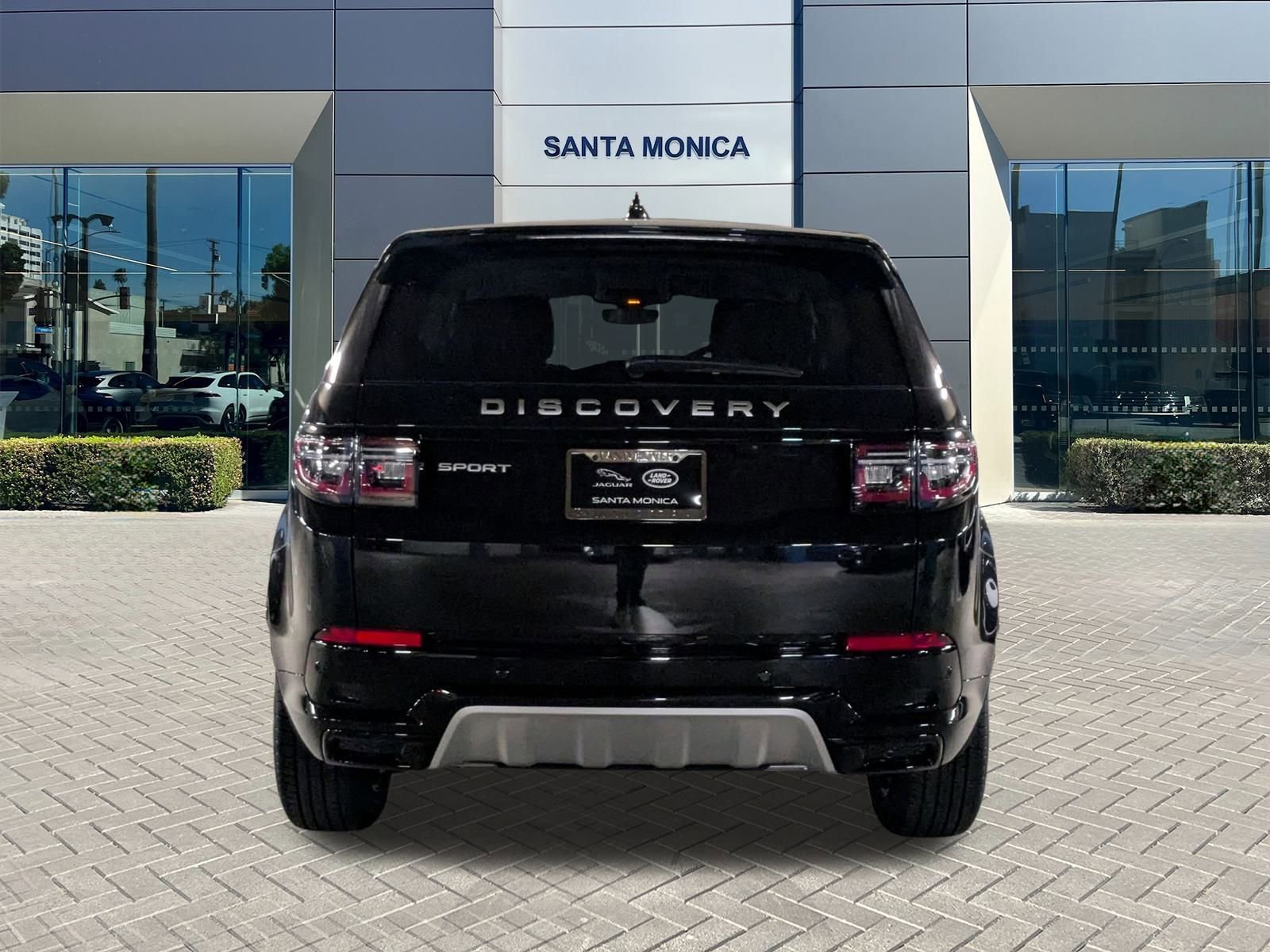 New 2025 Land Rover Discovery Sport S image 8