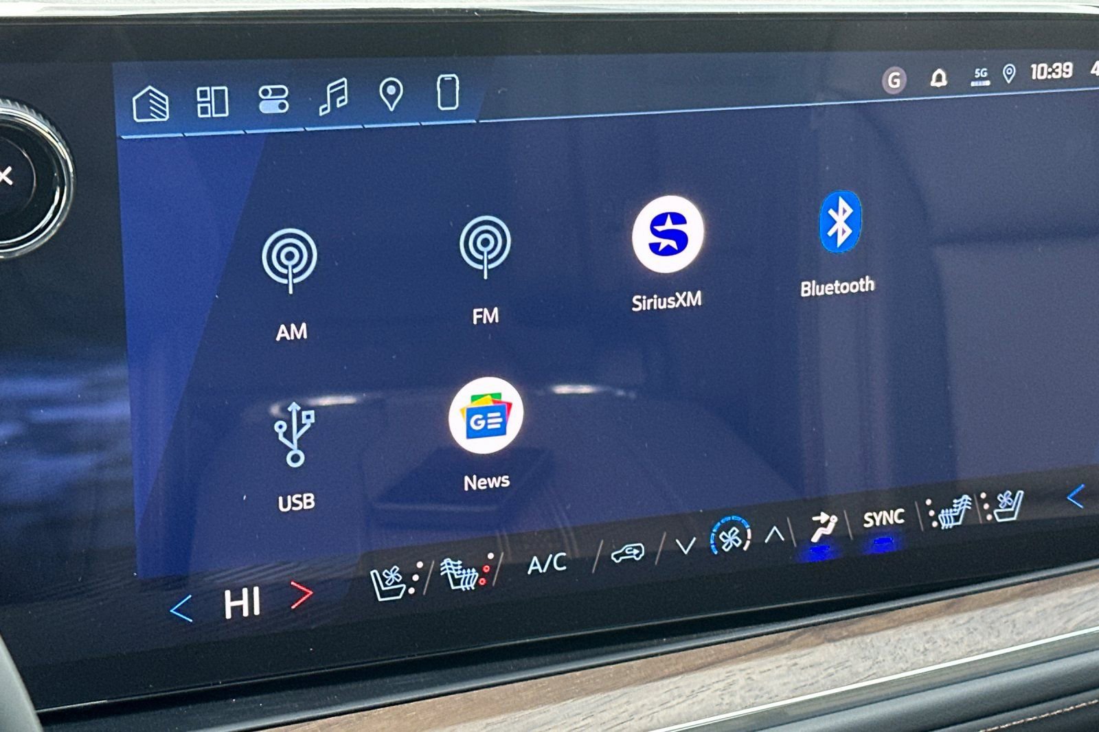 New 2026 Chevrolet Suburban High Country w/ LPO, Illumination Package image 23