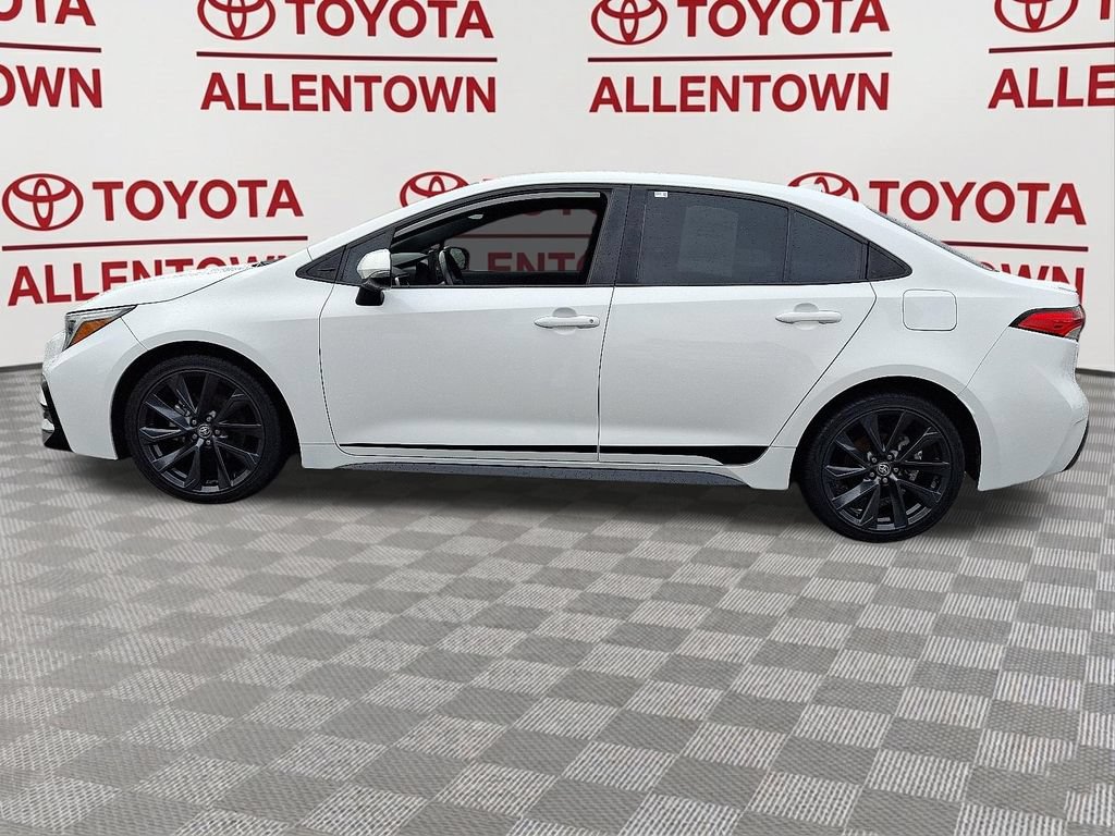 Used 2023 Toyota Corolla SE FWD image 4