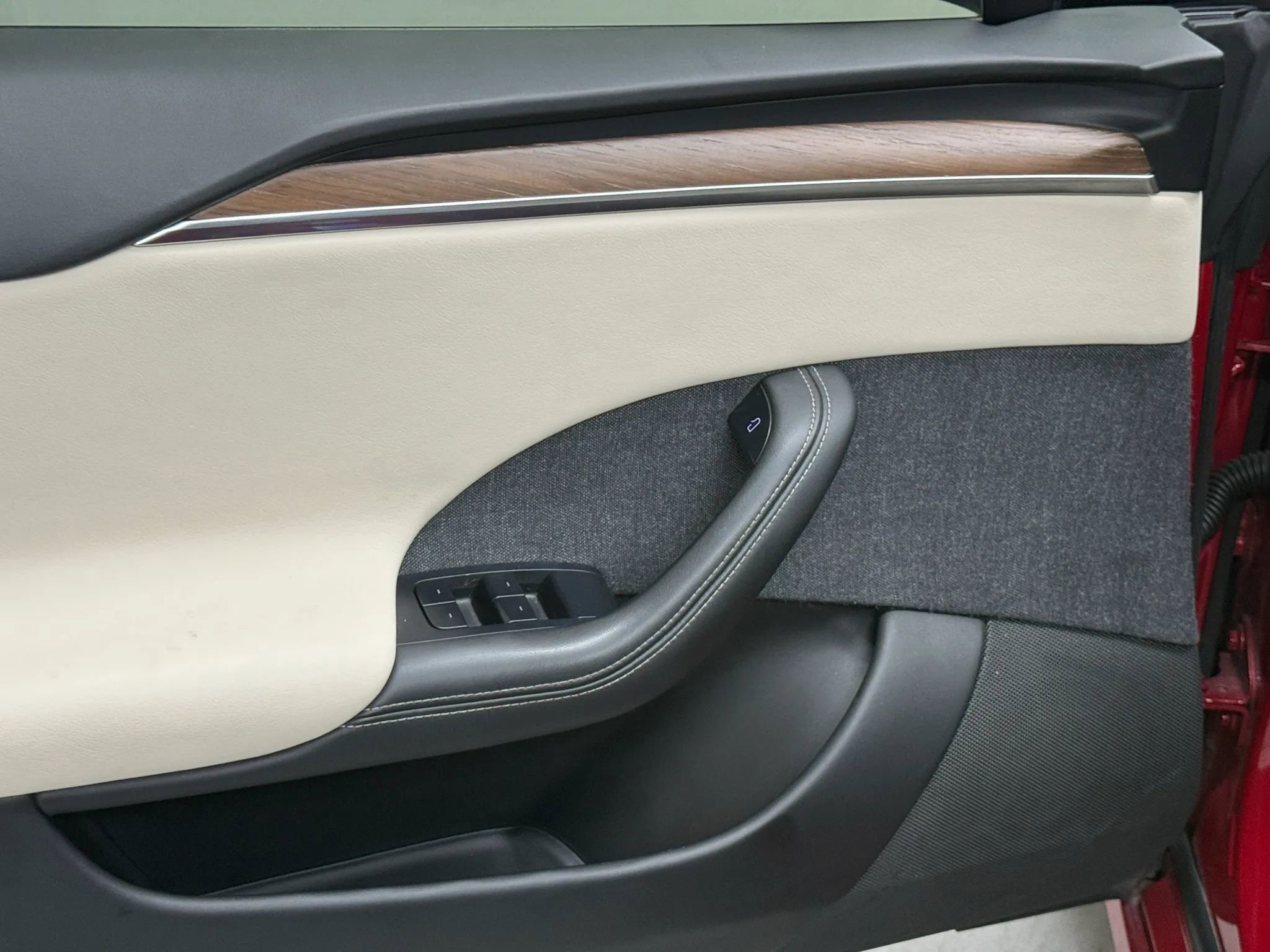 Used 2021 Tesla Model S Plaid image 32