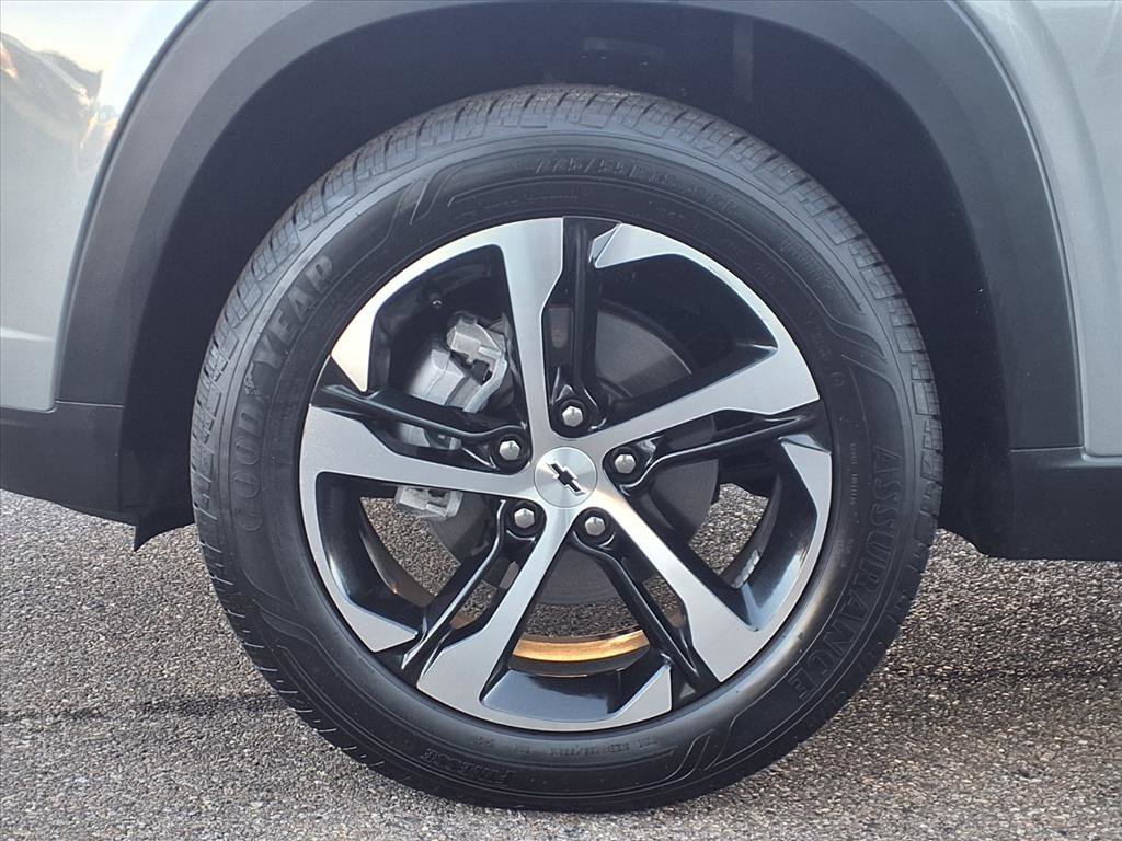 Used 2024 Chevrolet Trax RS w/ Driver Confidence Package image 22