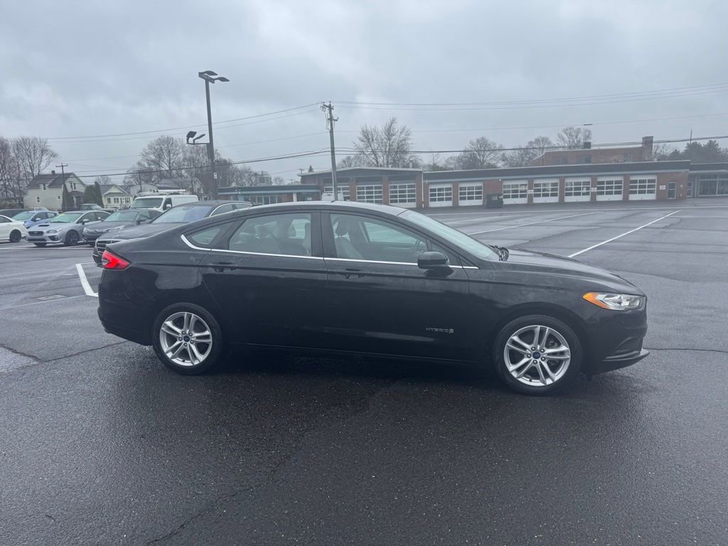 Used 2018 Ford Fusion S FWD image 4