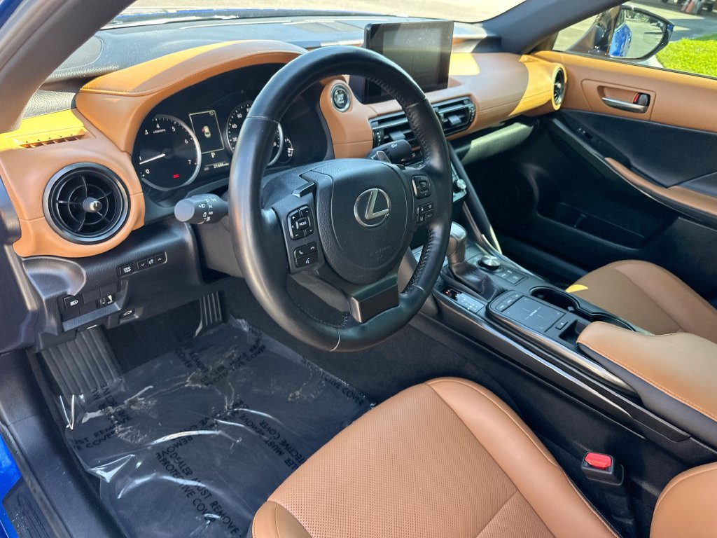 Used 2025 Lexus IS 350 F Sport RWD image 9