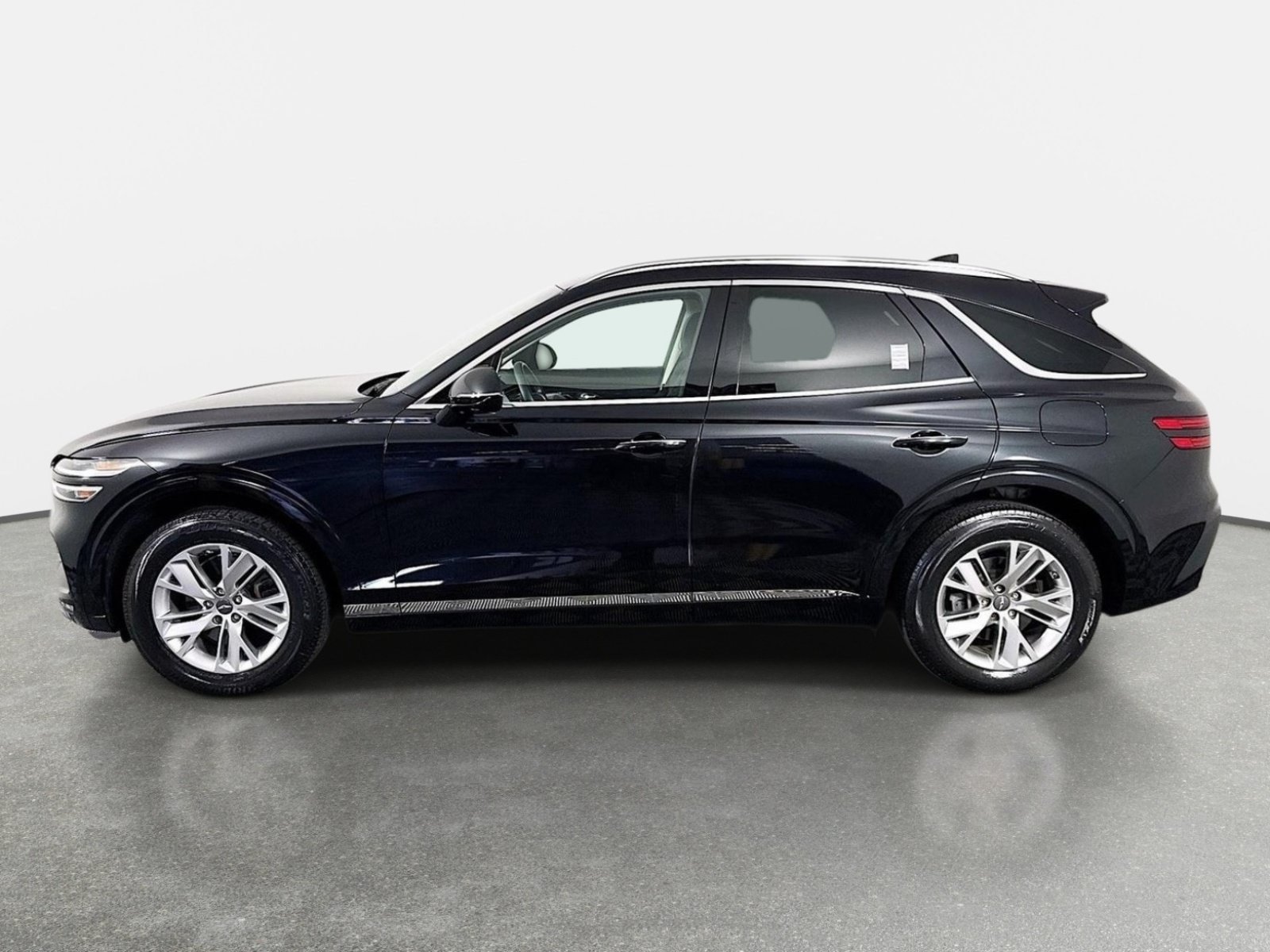 Certified 2022 Genesis GV70 2.5T AWD/4WD image 8