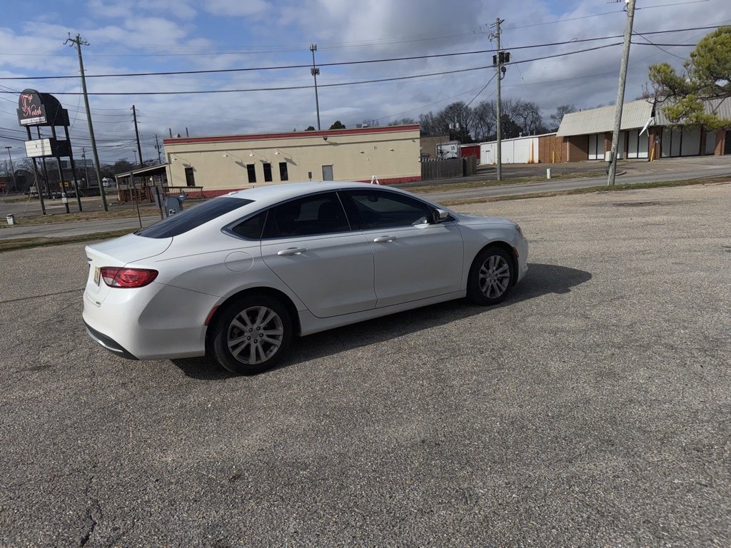 Used 2015 Chrysler 200 Limited w/ Convenience Group image 10