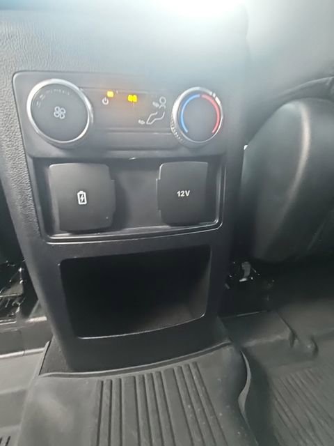 Used 2021 Ford Explorer XLT w/ Equipment Group 202A image 28