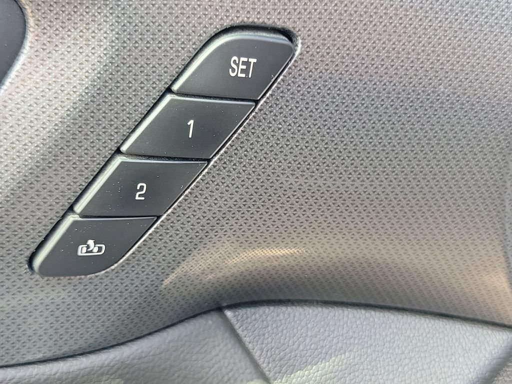 Used 2020 Chevrolet Traverse Premier w/ LPO, Floor Liner Package AWD/4WD image 29