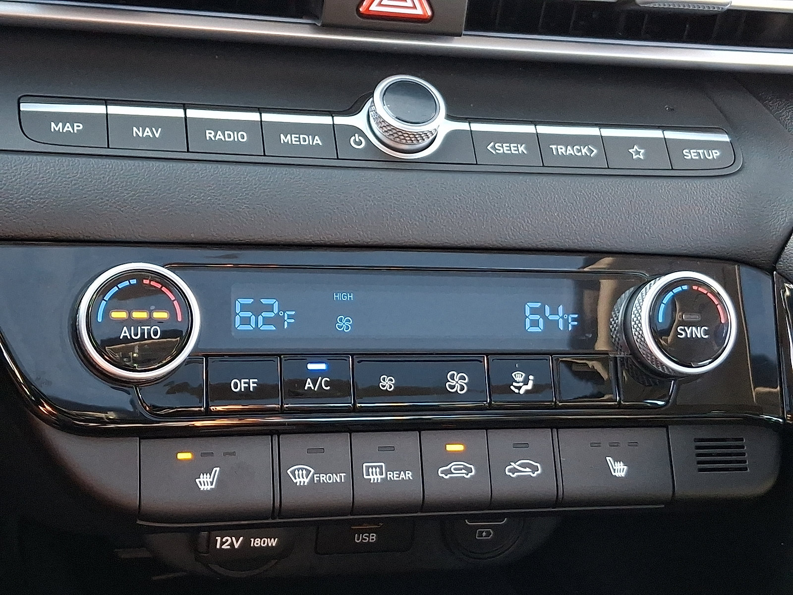 Certified 2023 Hyundai Elantra Limited FWD image 16