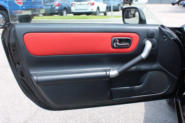 Used 2001 Toyota MR2 RWD image 10