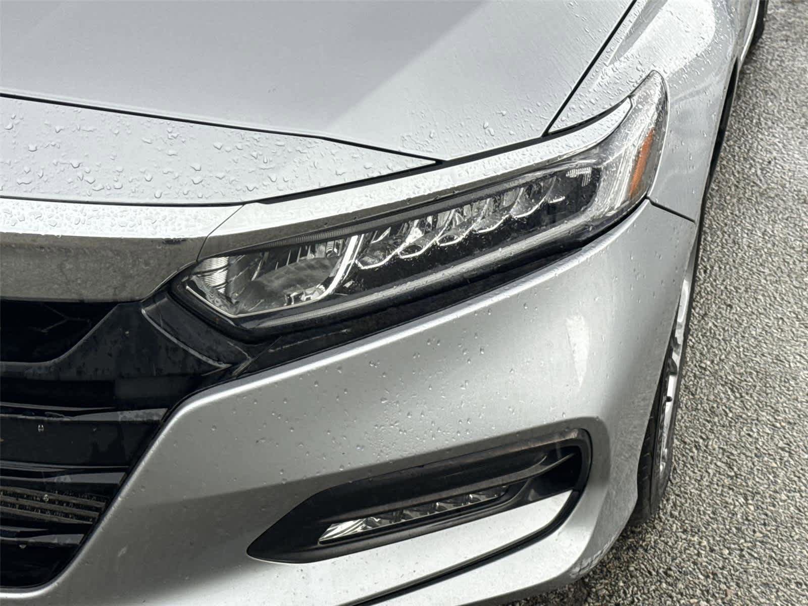 Used 2020 Honda Accord EX image 9