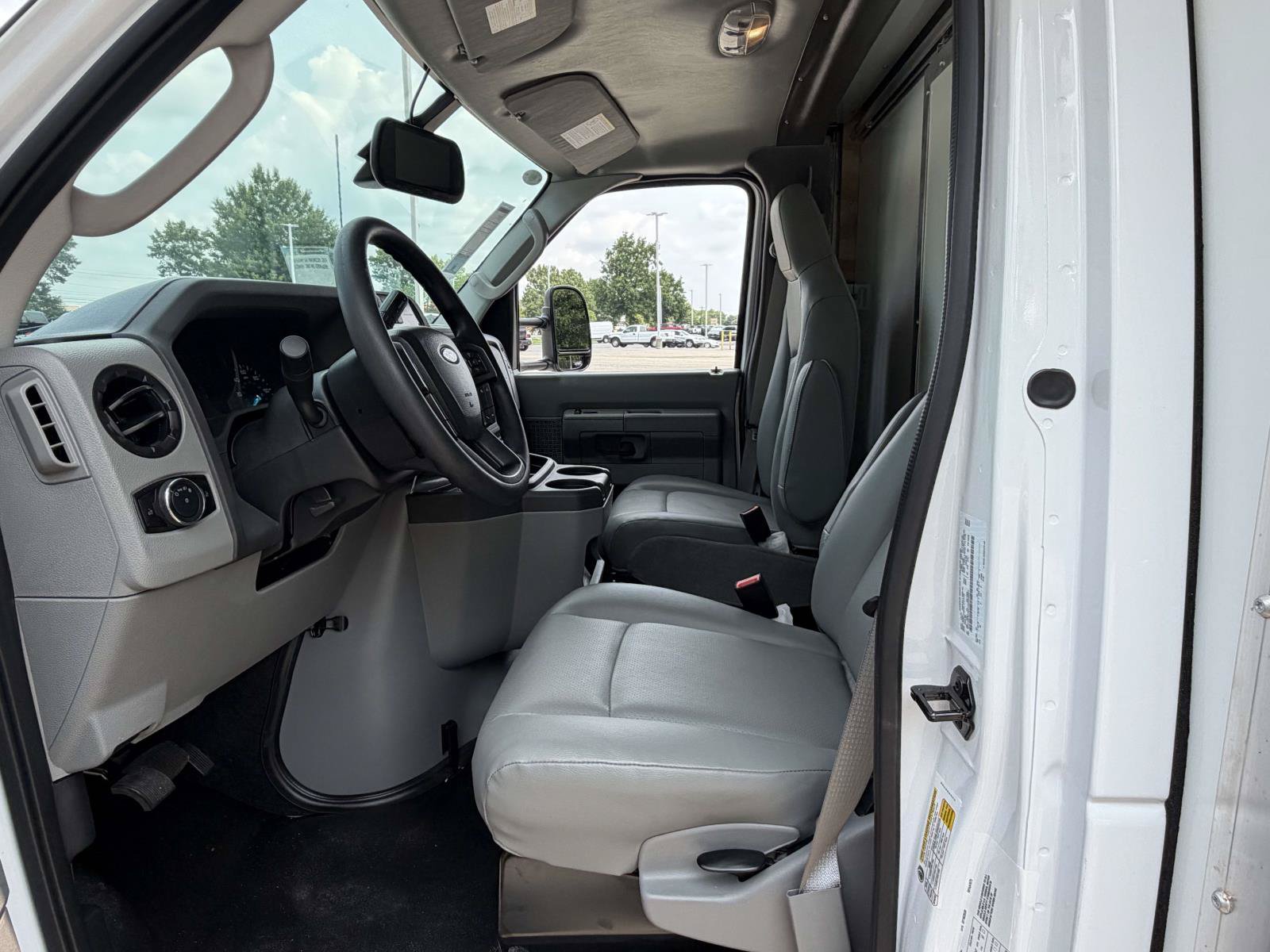 New 2027 Ford E-450 and Econoline 450 Super Duty w/ Power Equipment Group RWD image 23