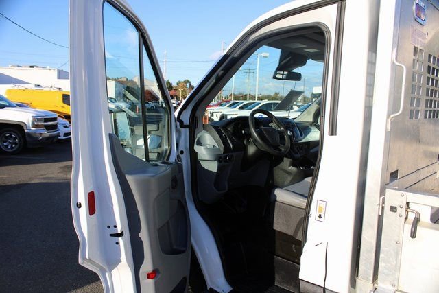 Used 2018 Ford Transit 250 Base image 11