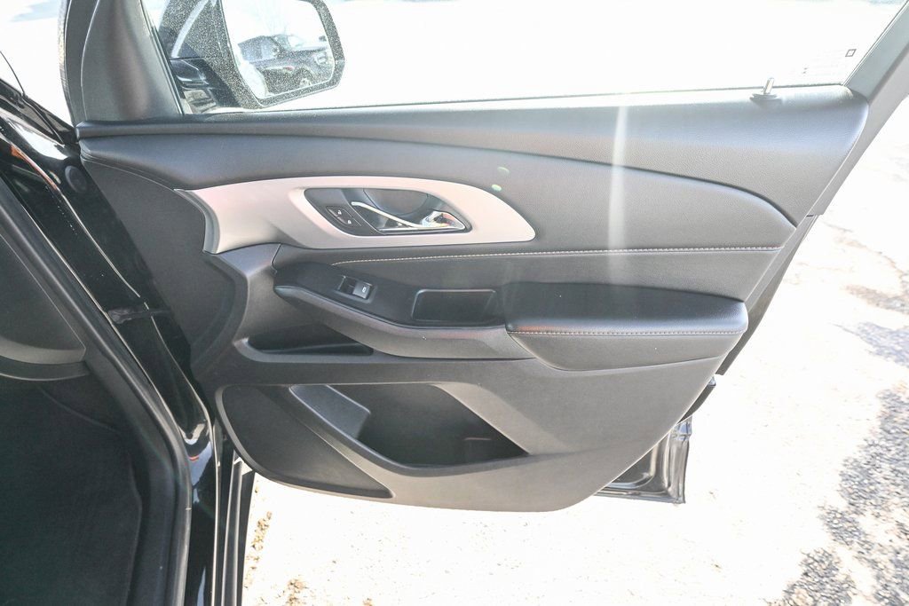 Used 2019 Chevrolet Traverse LT image 27