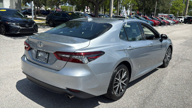 Used 2023 Toyota Camry XLE FWD image 9