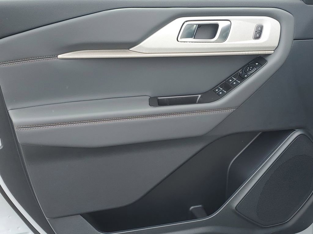 New 2026 Ford Explorer Active AWD/4WD image 23