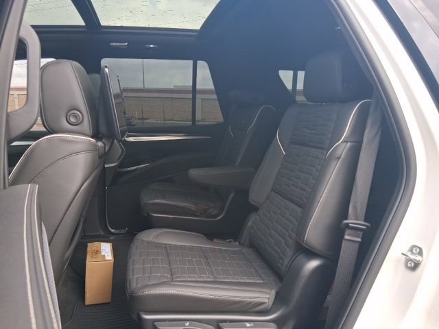 Used 2025 Cadillac Escalade V AWD/4WD image 23