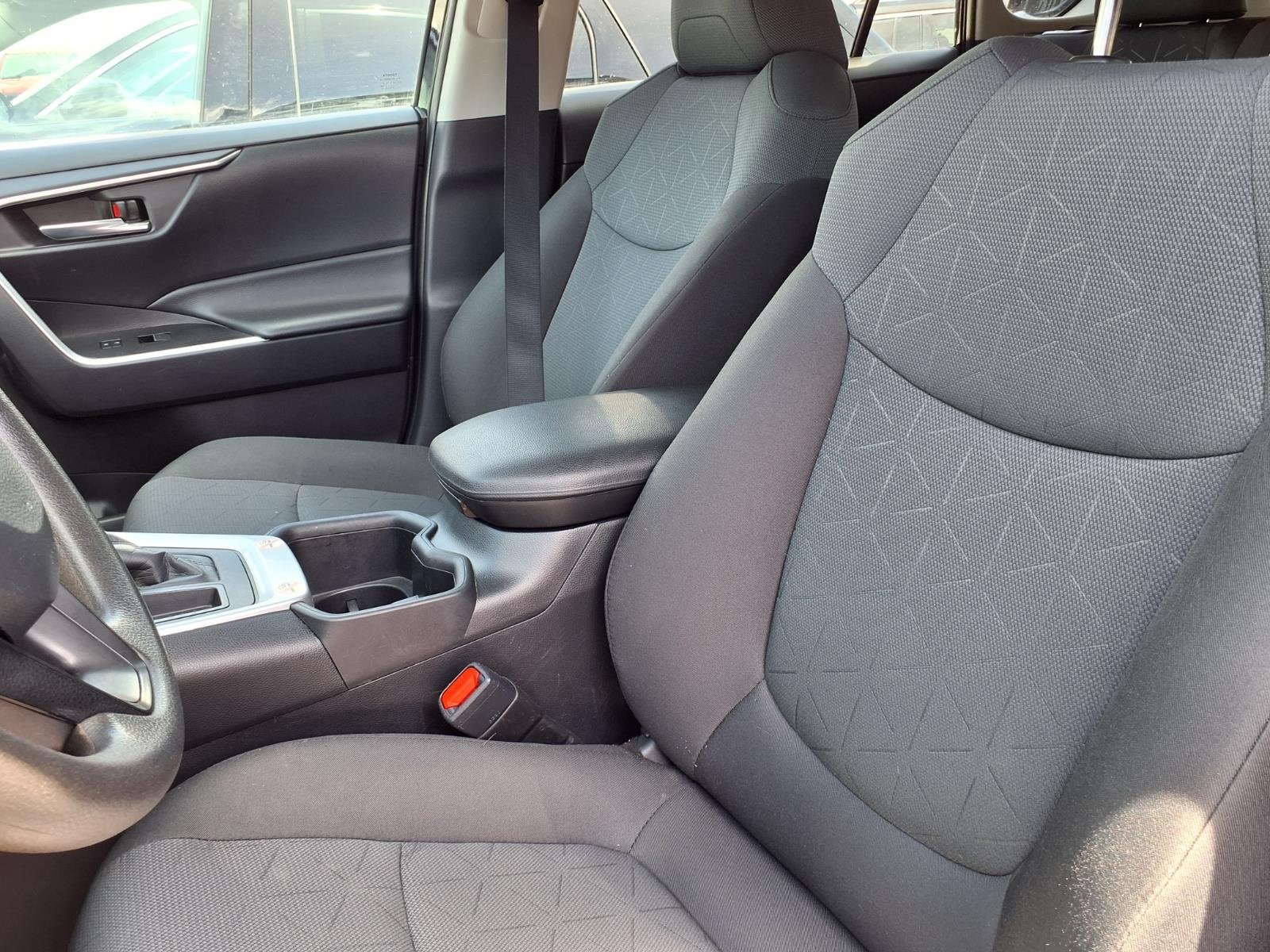 Used 2024 Toyota RAV4 XLE FWD image 3