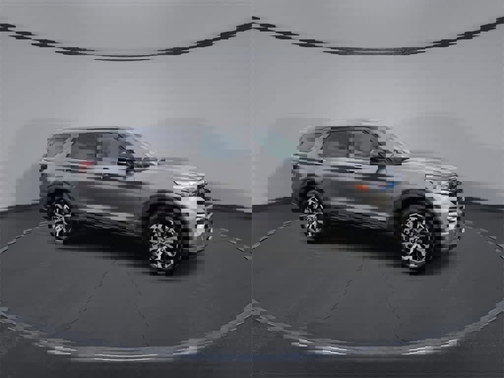 Used 2022 Ford Explorer ST image 2