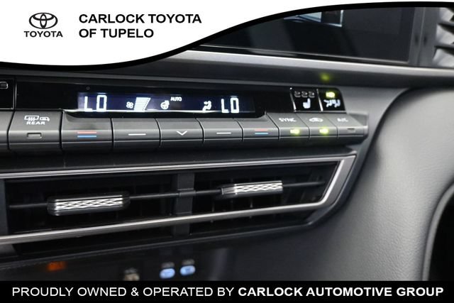 Used 2025 Toyota Camry XSE FWD image 14