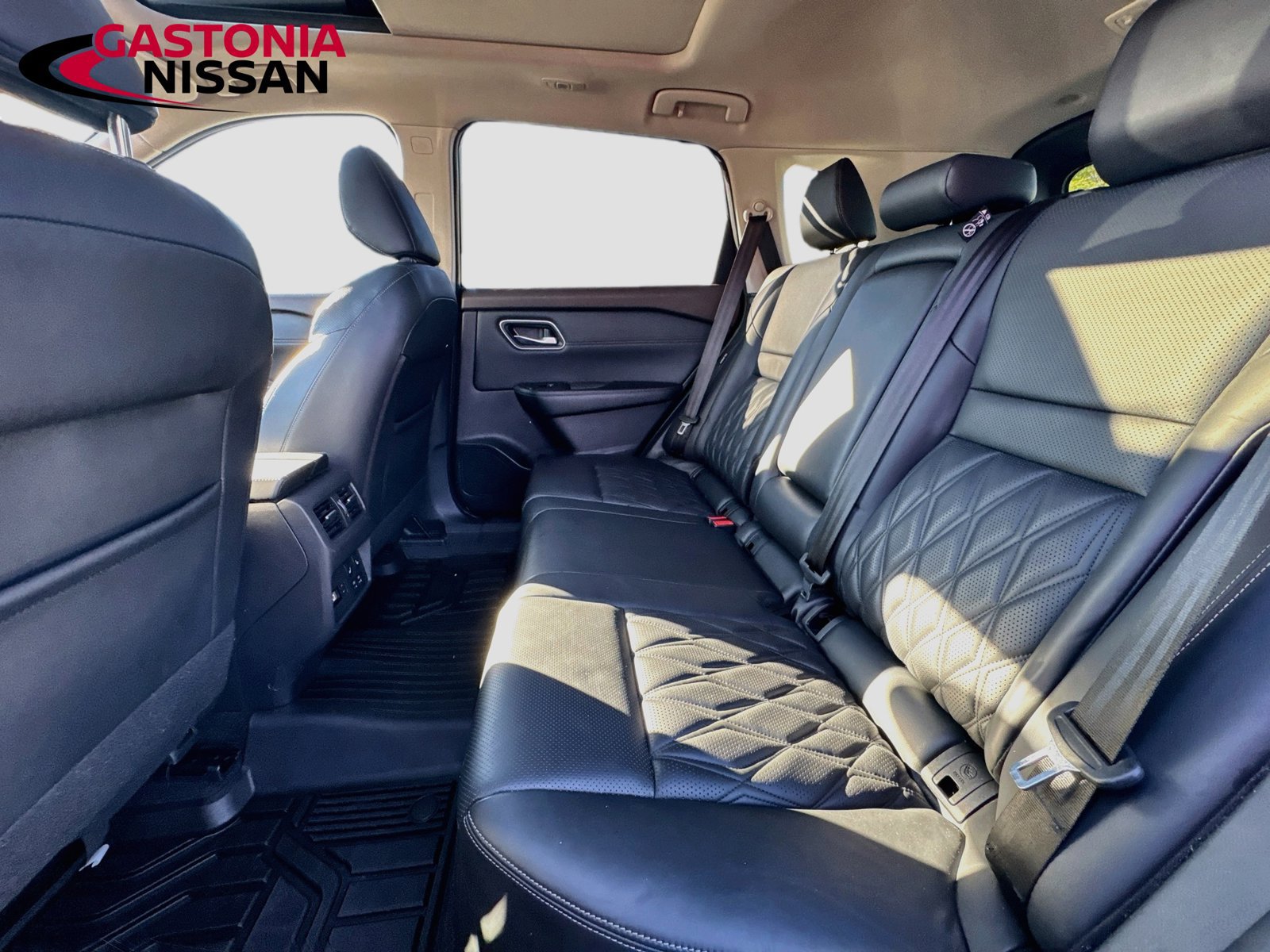 Used 2021 Nissan Rogue Platinum AWD/4WD image 33