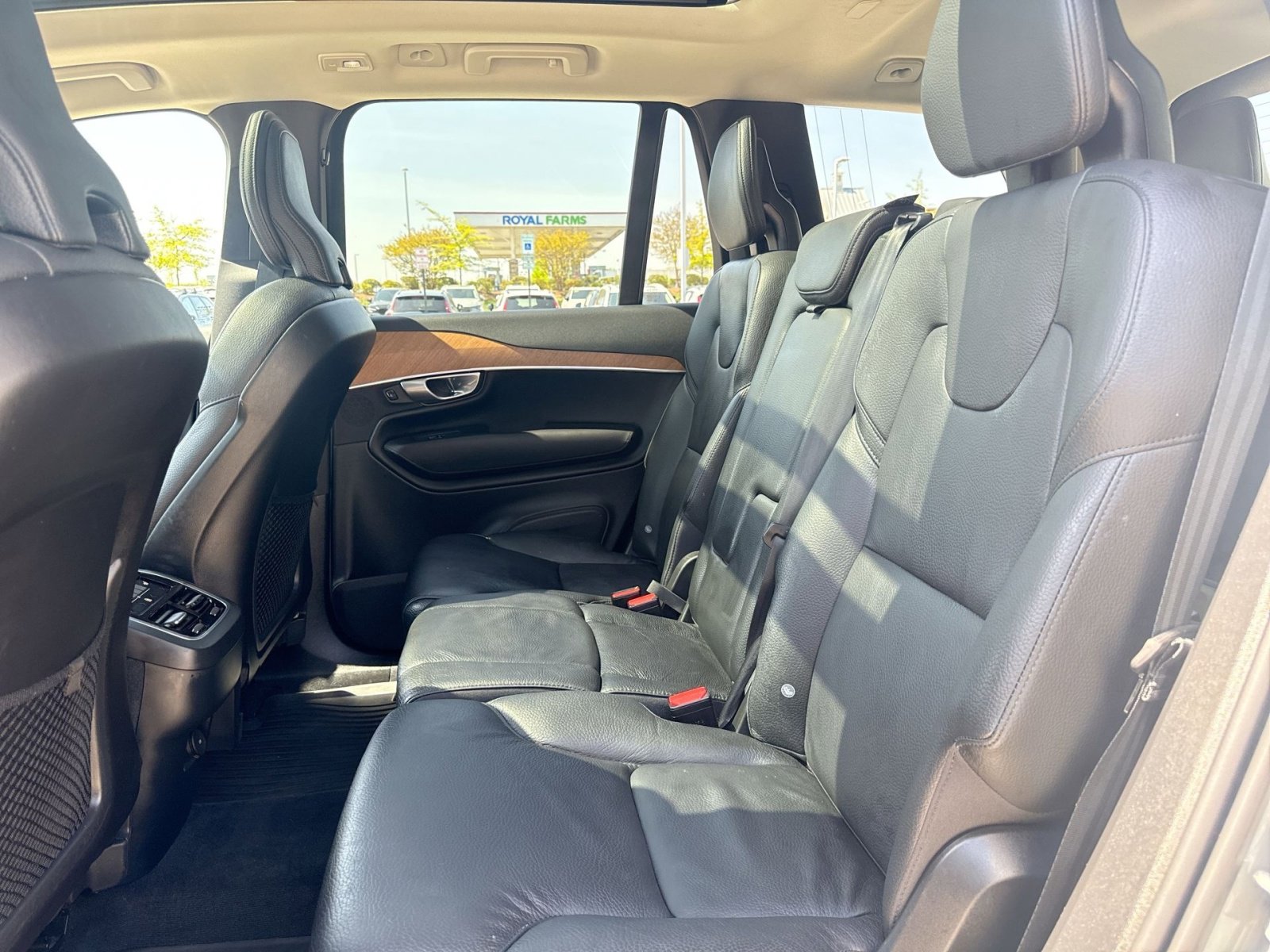 Certified 2024 Volvo XC90 B5 Plus w/ Protection Package Premier AWD/4WD image 25